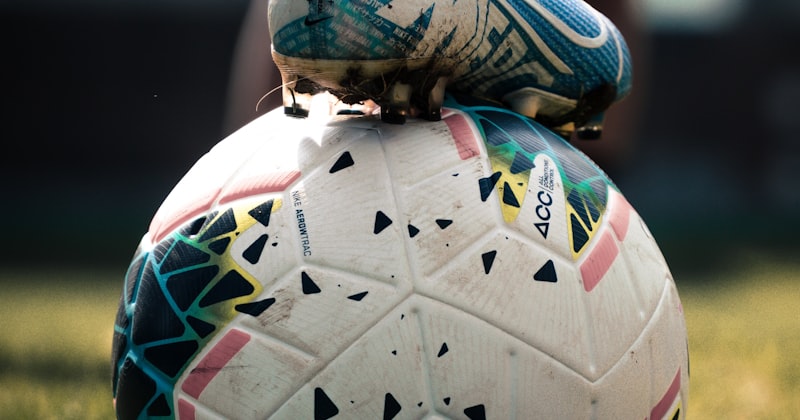 Kontes Prediksi Bola